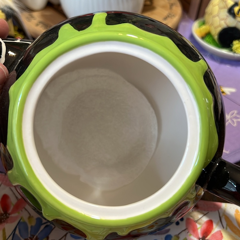 NEW EVIL WITCH TEA POT - Picture 5 of 10
